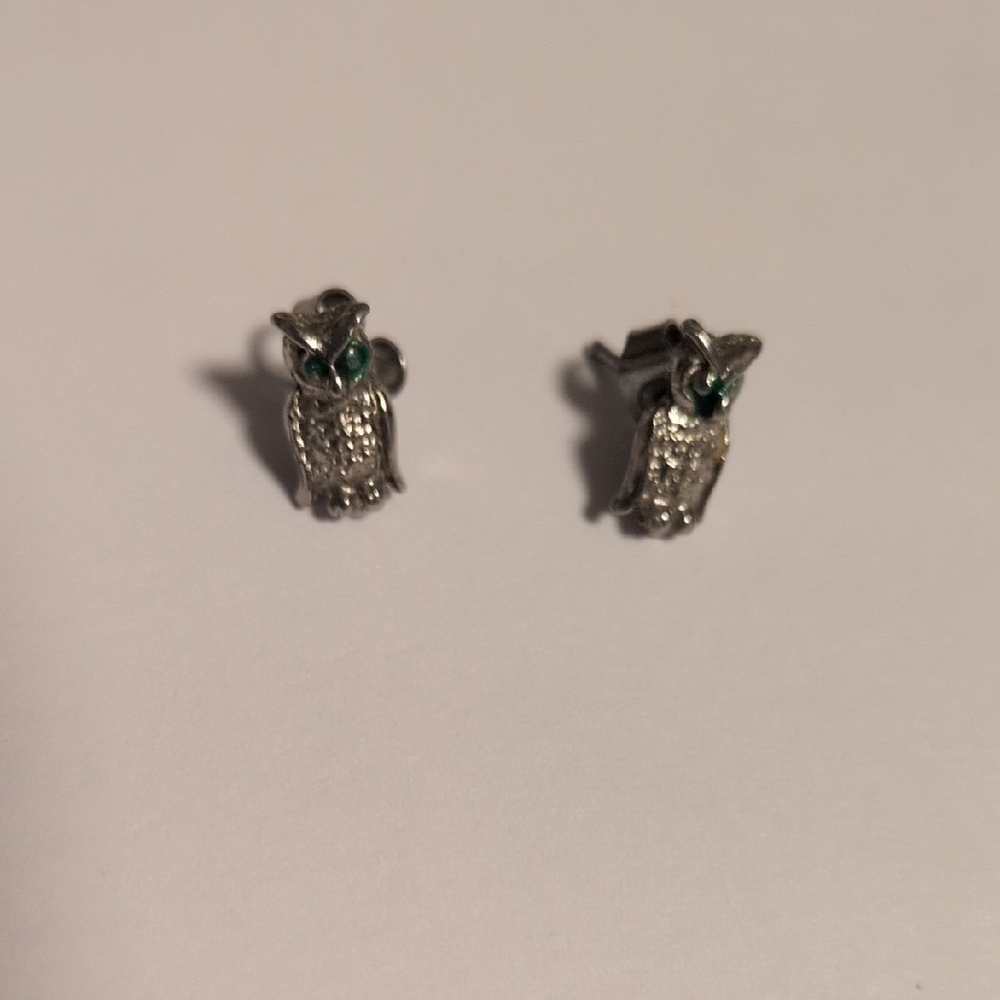 Vintage Silver Owl with Green Eyes Stud‎ Earrings